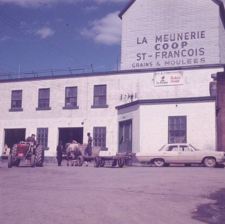 Quincaillerie Beauceville Inc. | 604 9e Av, Beauceville, QC G5X 1J1, Canada | Phone: (418) 774-2200