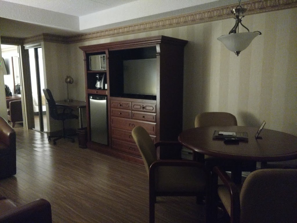 Suites De Laviolette | 7201 Rue Notre Dame O, Trois-Rivières, QC G9B 1W2, Canada | Phone: (819) 377-4747
