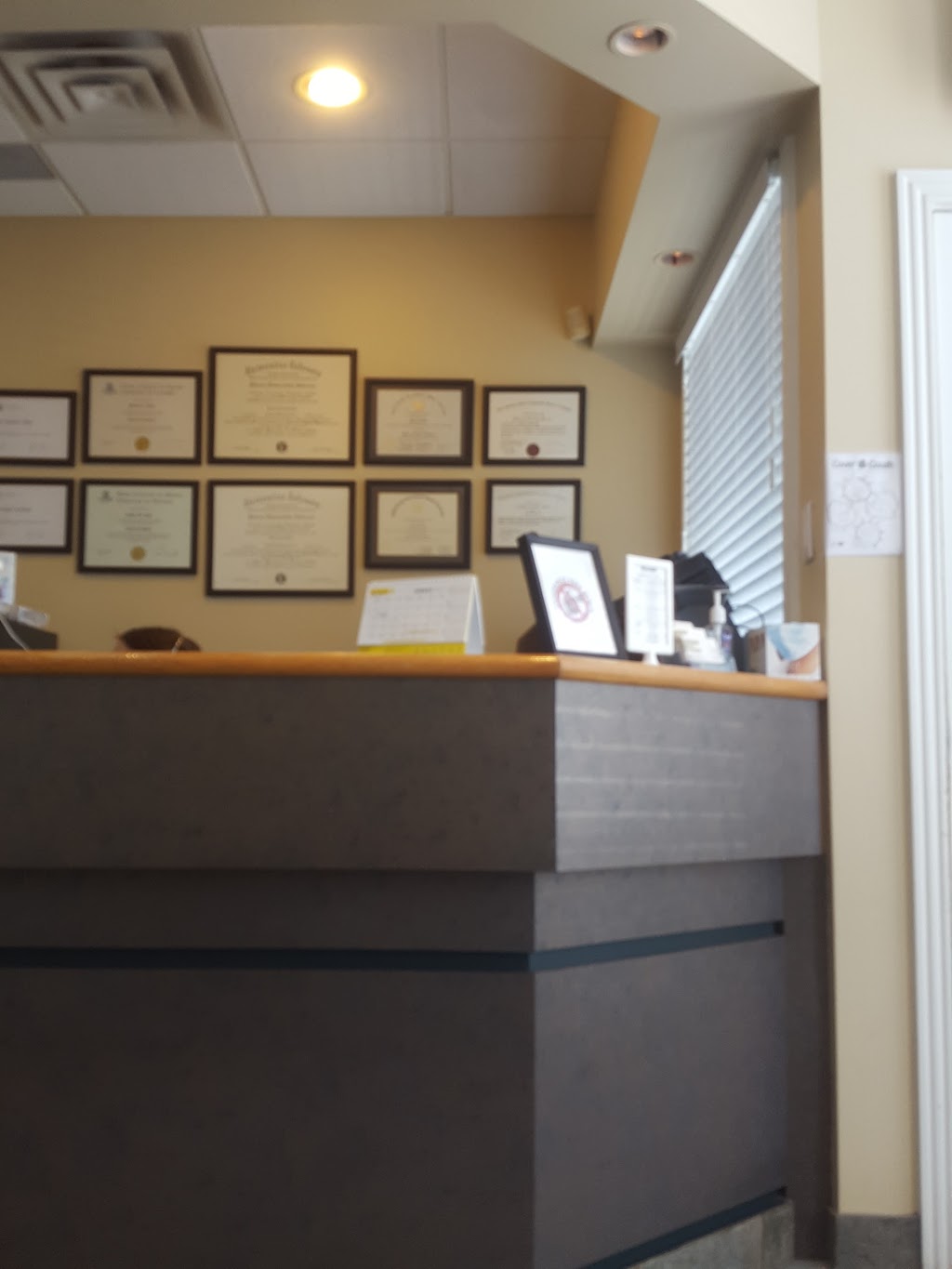 Port Credit Dental | 224 Lakeshore Rd W, Mississauga, ON L5H 1G6, Canada | Phone: (905) 278-7470
