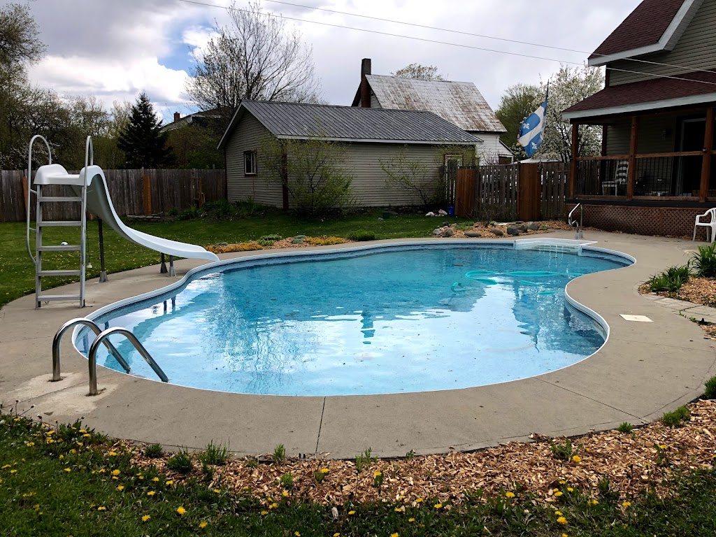 LHetero Piscine | 130 Rue Saint-Jacques S, Coaticook, QC J1A 2N8, Canada | Phone: (819) 849-4251