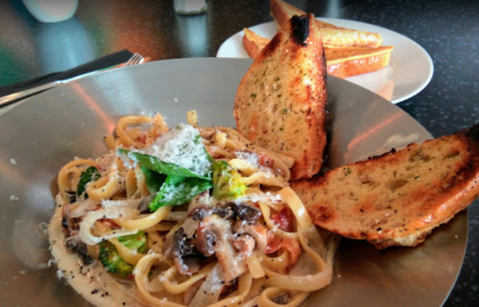 Lokal Kitchen | 4923 33 St, Sylvan Lake, AB T4S 1A7, Canada | Phone: (403) 864-9996