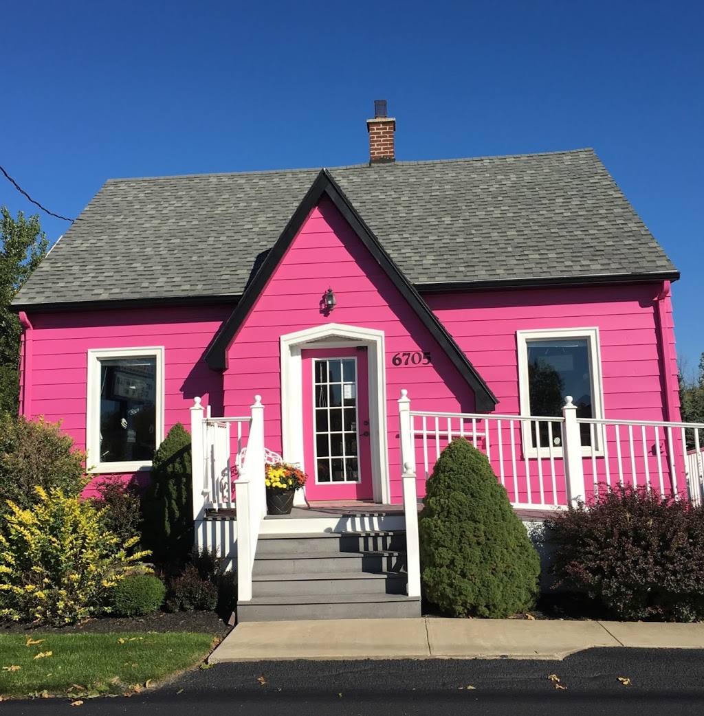 New York International Style | 6705 Transit Rd, East Amherst, NY 14051, USA | Phone: (716) 639-7574