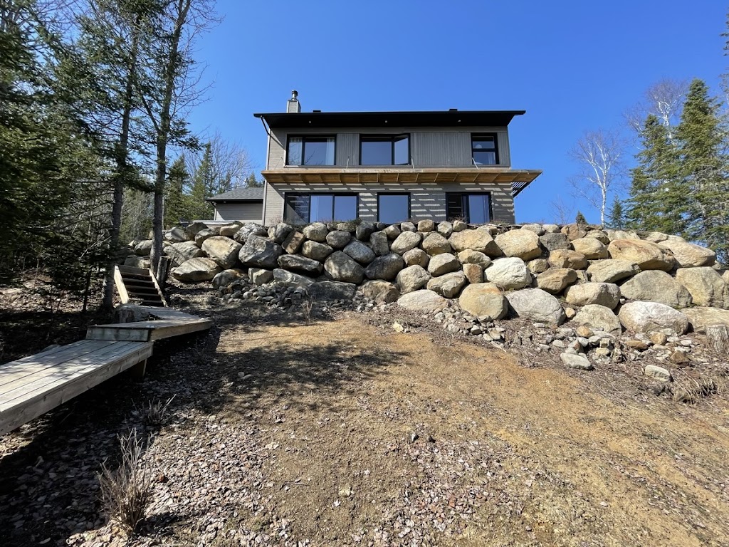 Chalet Plein Sud | 611 Rue Marie, Saint-Côme, QC J0K 2B0, Canada | Phone: (514) 582-8524