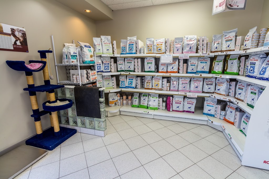 Prince Of Wales Animal Hospital | 888 Meadowlands Dr E, Ottawa, ON K2C 3R2, Canada | Phone: (613) 226-3200