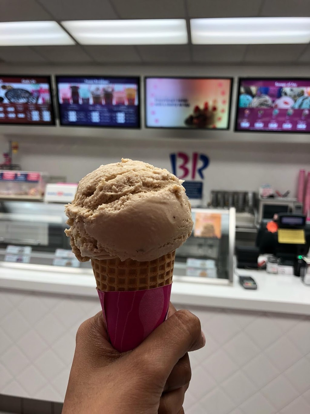 Baskin Robbins | Pickle Barrel Plaza, 5925 Leslie St, North York, ON M2H 1J8, Canada | Phone: (416) 494-1782