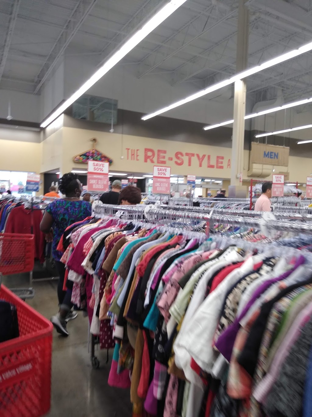 Value Village | 645 Kingston Rd, Pickering, ON L1V 3N7, Canada | Phone: (905) 420-1445
