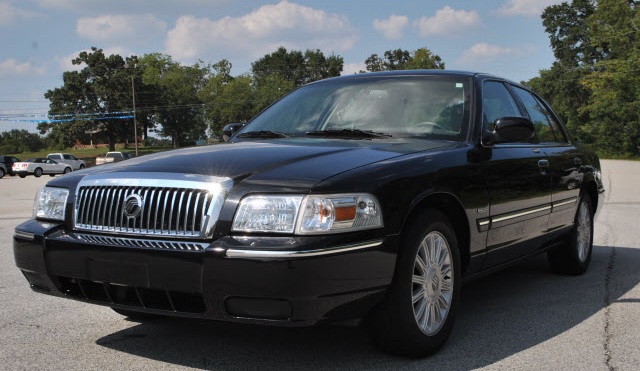 Ottawa Executive Limousine | 27 Briston Private, Ottawa, ON K1G 5P8, Canada | Phone: (613) 260-5466