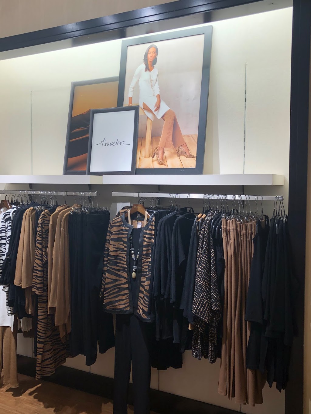Chicos | 17600 Yonge St, Box 256 Upper Canada Mall, Newmarket, ON L3Y 4Z1, Canada | Phone: (905) 836-7304