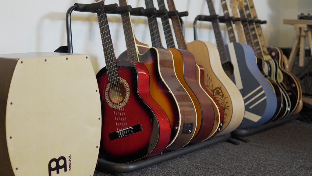 Orleans Music Studio | 232 Rustic Hills Crescent, Orléans, ON K4A 5A4, Canada | Phone: (613) 983-8555