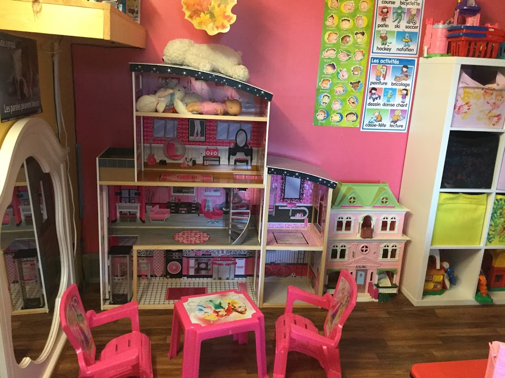 LE PETIT ECOLIER GARDERIE | 311 Edgemont Bay NW, Calgary, AB T3A 2K5, Canada | Phone: (403) 483-3814