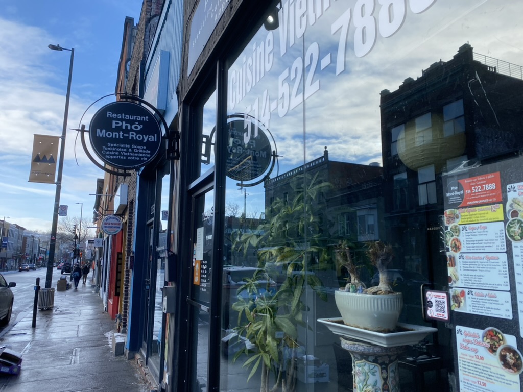 Phở Mont-Royal | 1235 Avenue du Mont-Royal E, Montréal, QC H2J 1Y2, Canada | Phone: (514) 522-7888