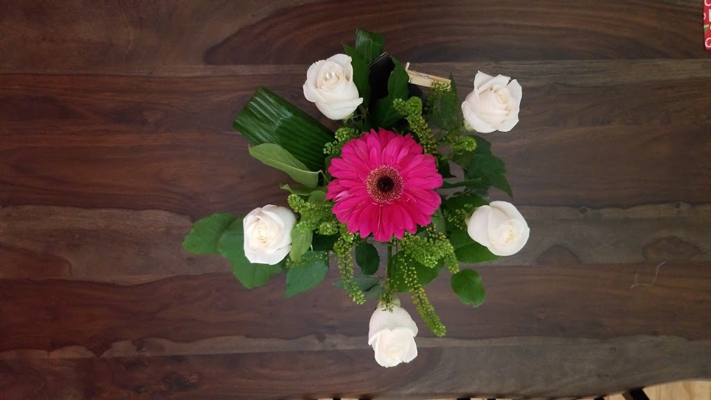 Fleuriste FlauraMex | 387A Boulevard Cartier O, Laval, QC H7N 2K6, Canada | Phone: (450) 973-8028