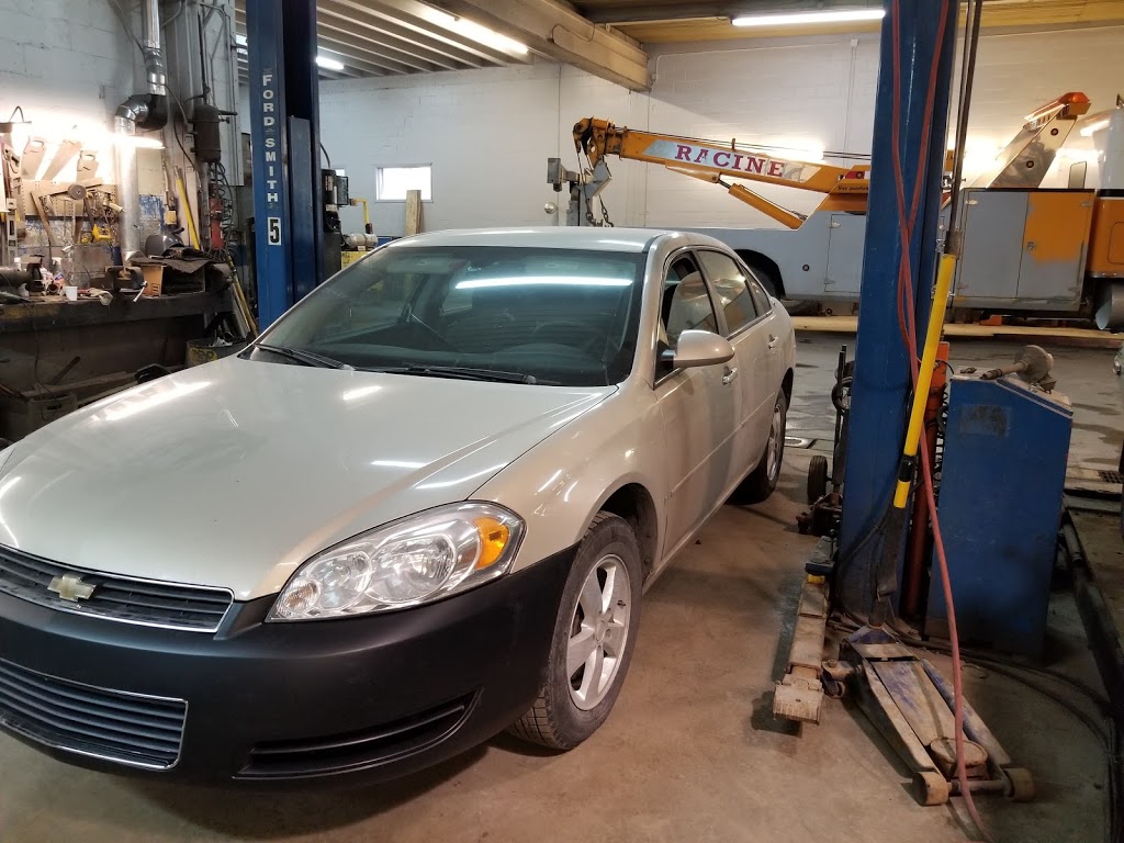 Esso | 73 Rue de lÉglise S, Lacolle, QC J0J 1J0, Canada | Phone: (450) 246-3992
