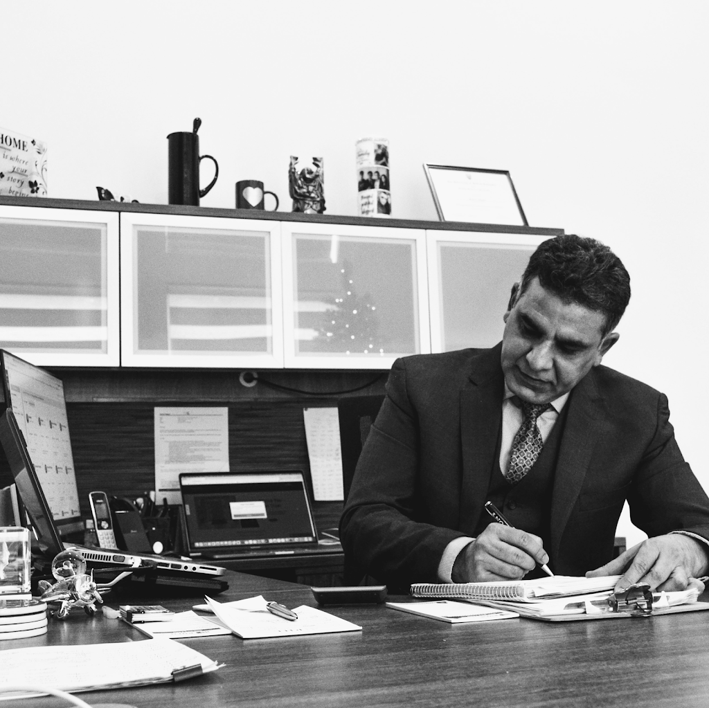 Sameer Nagpal Safe Mortgages LTD | 6908 205 St, Langley, BC V2Y 0W4, Canada | Phone: (778) 863-0009