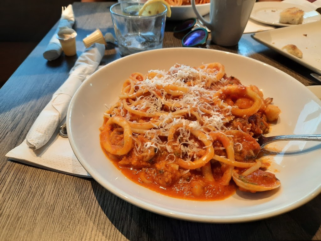Valentinos Restaurant - Westdale | 824 King St W, Hamilton, ON L8S 1K3, Canada | Phone: (905) 523-4240