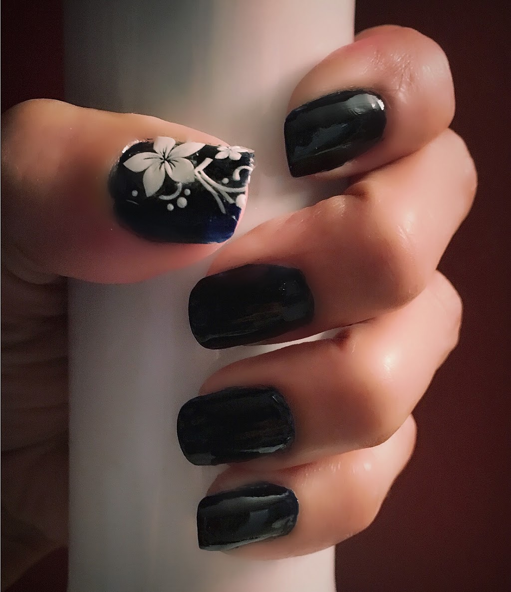 Cleopatra Spa Queen of the Nail | 2 Reynolds Rd, Tiny, ON L0L 2T0, Canada | Phone: (705) 305-8311