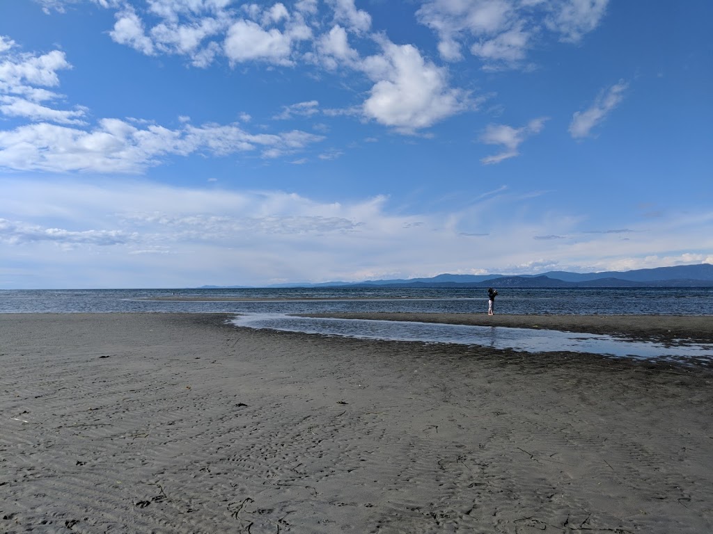 The Beach Club Resort - Bellstar Hotels & Resorts | 181 Beachside Dr, Parksville, BC V9P 2H5, Canada | Phone: (250) 248-8999