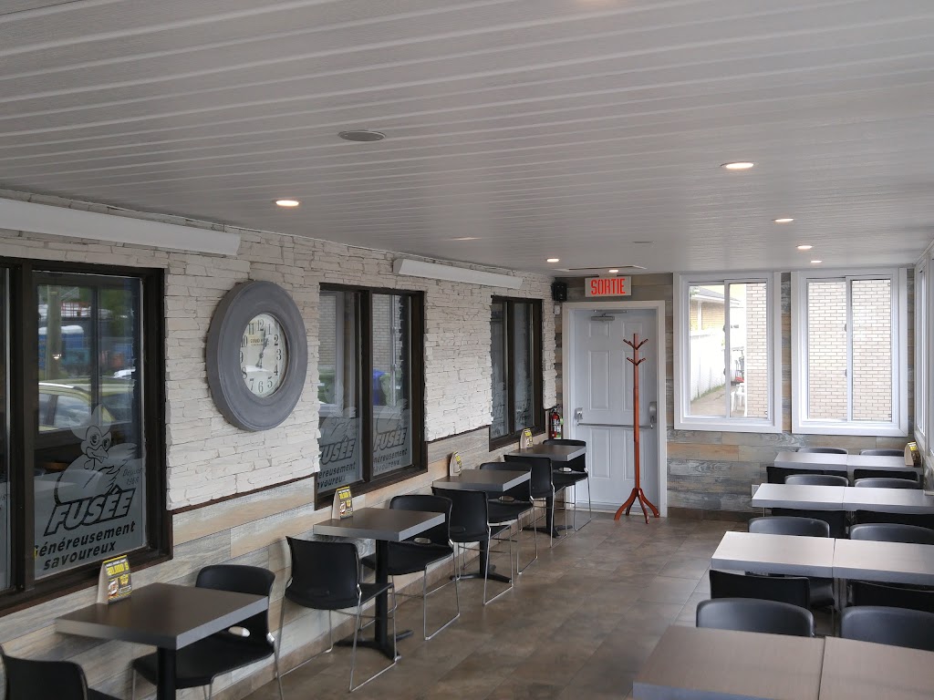 Rôtisseries Fusée (La Tuque) | 936 Bd Ducharme, La Tuque, QC G9X 2C2, Canada | Phone: (819) 523-4567