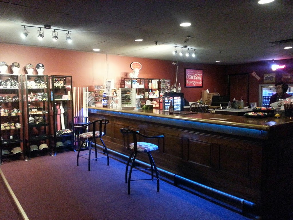 Pendale Billiards & Lounge | 210 Glendale Ave, St. Catharines, ON L2T 3Y6, Canada | Phone: (905) 685-4484