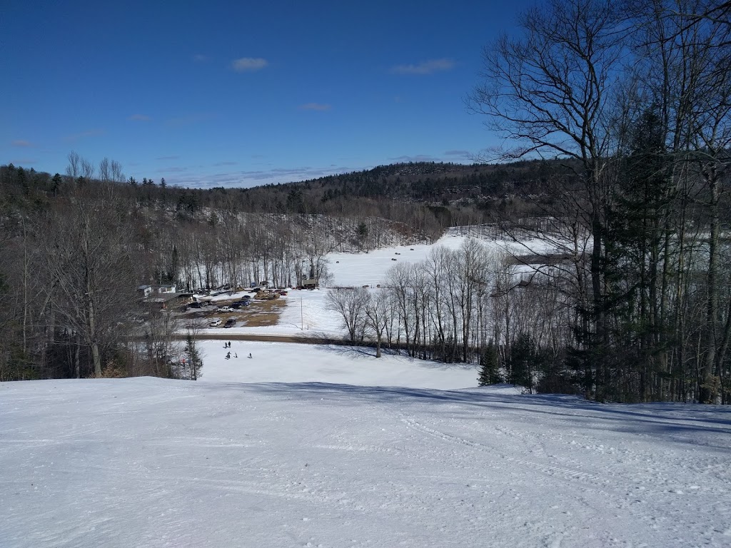 Mont Chilly | 220 Chemin du Lac de la Truite, Mansfield-et-Pontefract, QC J0X, Canada | Phone: (819) 683-3595