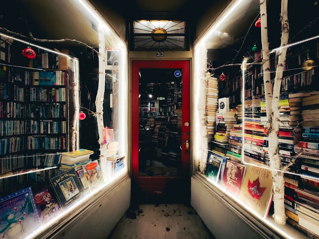 Read and Green Books | 33 Main St, Brighton, ON K0K 1H0, Canada | Phone: (613) 475-9333