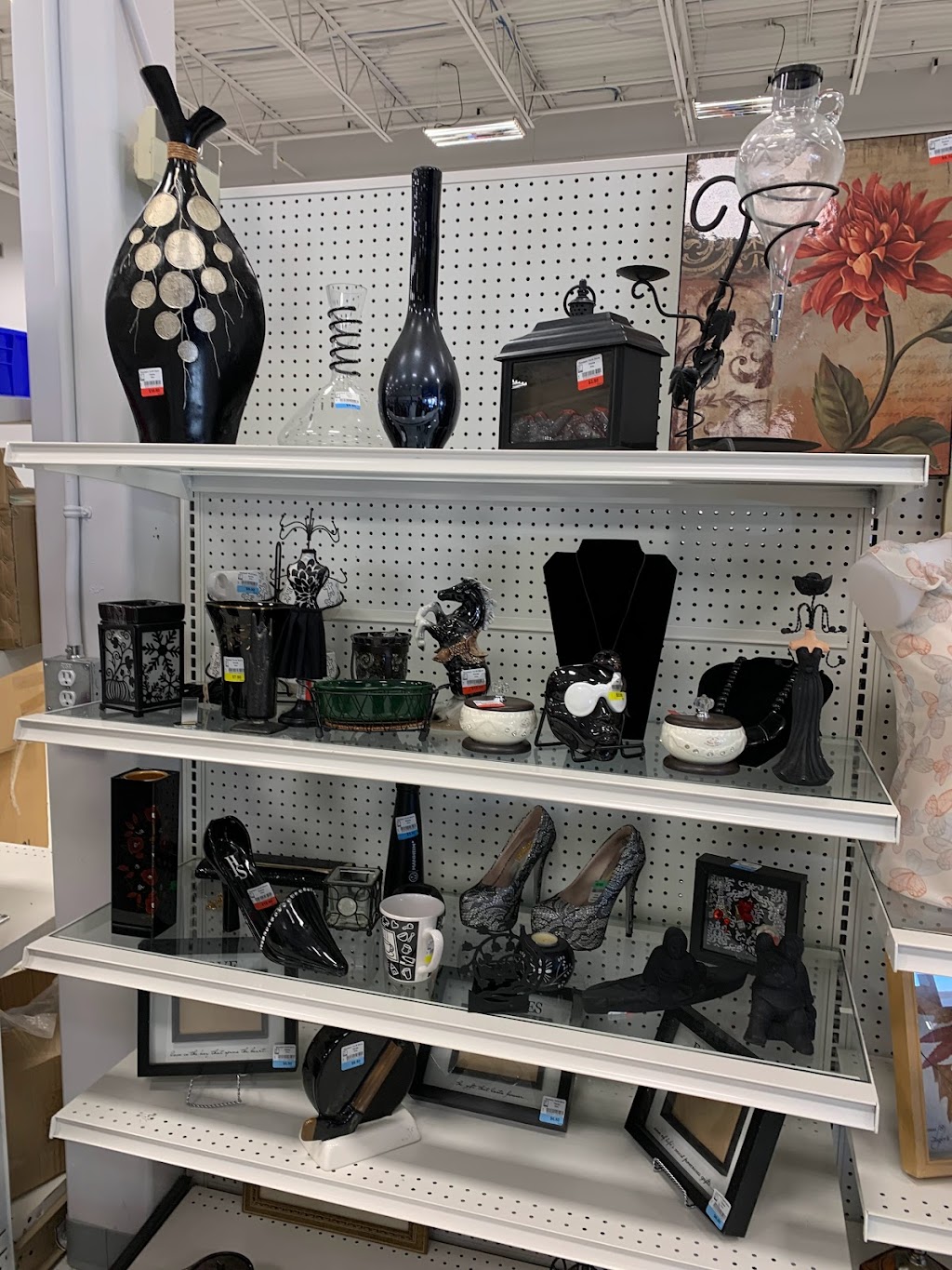 Goodwill Thrift Store | 730 St Albert Trail, St. Albert, AB T8N 7H5, Canada | Phone: (587) 570-5684