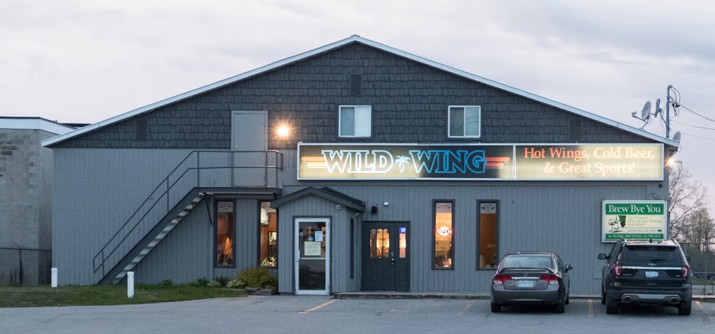 Wild Wing | 140 Lombard St, Smiths Falls, ON K7A 5B8, Canada | Phone: (613) 205-1077