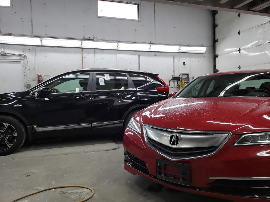 Carrosserie MPM inc. | 6050 Ch. de la Savane, Saint-Hubert, QC J3Y 8Y9, Canada | Phone: (450) 468-9444