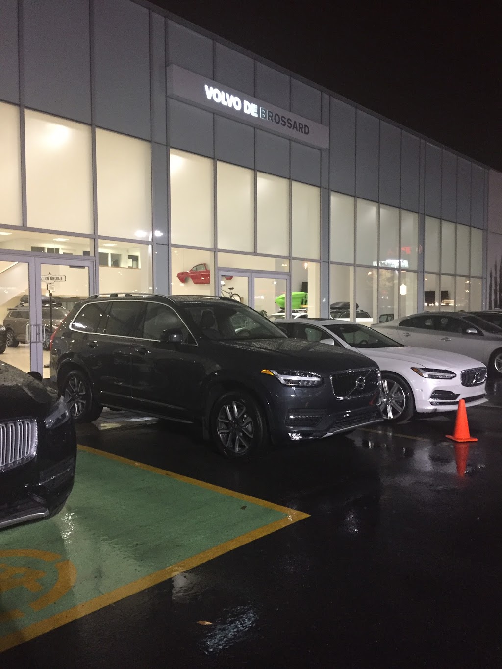 Volvo de Brossard | 9425 Boulevard Taschereau, Brossard, QC J4Y 2J3, Canada | Phone: (450) 659-6688