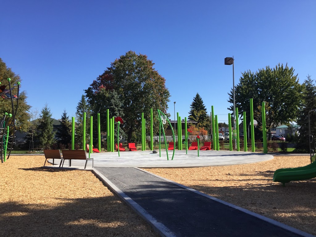 Marc-André Paysagiste inc. | 313 A Chemin Yamaska, Saint-Germain-de-Grantham, QC J0C 1K0, Canada | Phone: (819) 395-4789