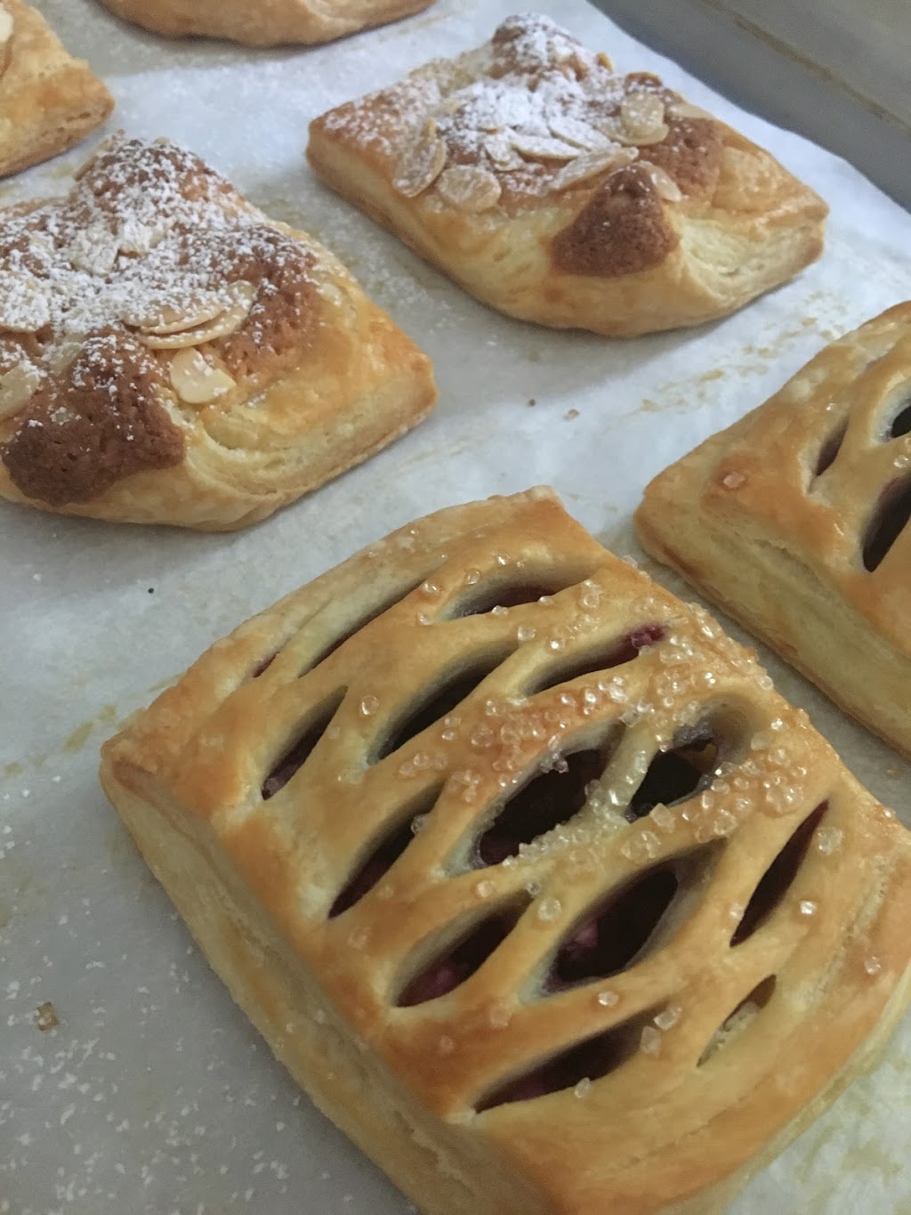 Khaos Artisan Kitchen | 7607 Ransford St, Port Franks, ON N0M 2L0, Canada | Phone: (289) 686-9898