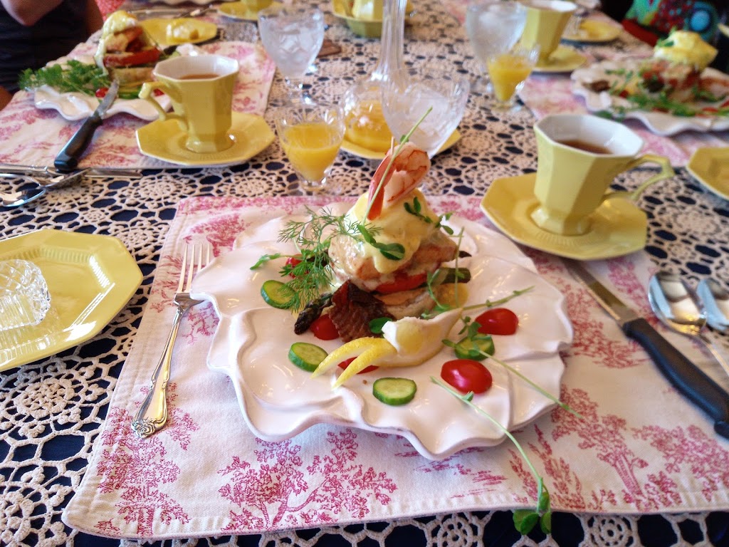 Clairs Boutique Hotel | 4919 48 Ave, Delta, BC V4K 1V4, Canada | Phone: (604) 940-8867