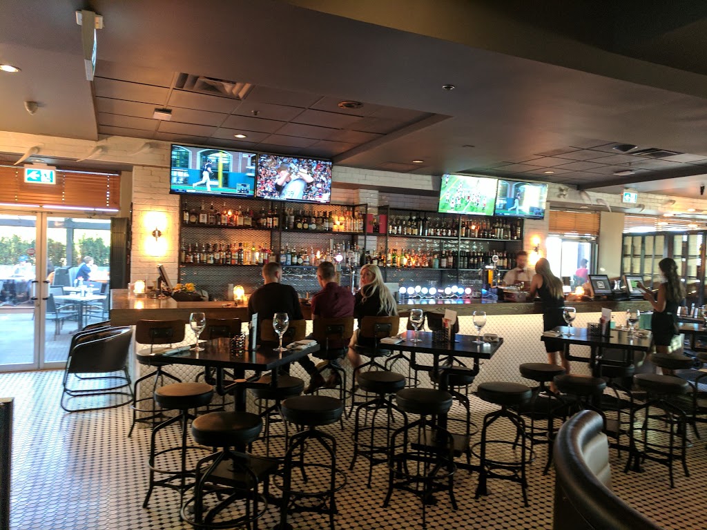 S+L Kitchen & Bar Abbotsford | 200 – 2070 Sumas Way, Abbotsford, BC V2S 2C7, Canada | Phone: (604) 744-3446