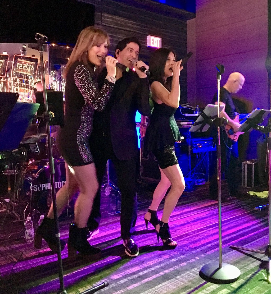 SOPHISTOCCASION SHOWBAND | 1852 Rue Beaulac, Saint-Laurent, QC H4R 2E7, Canada | Phone: (514) 570-5770