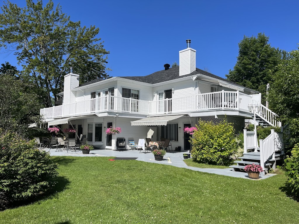 Studios Du Vacancier | 527 Rue Principale, Saint-Donat-de-Montcalm, QC J0T 2C0, Canada | Phone: (819) 424-3933