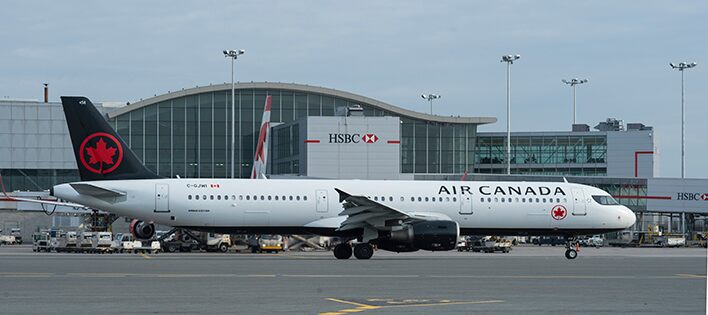 Toronto Airport Limo | 5935 Airport Rd, Mississauga, ON L4V 1W1, Canada | Phone: (877) 244-9598