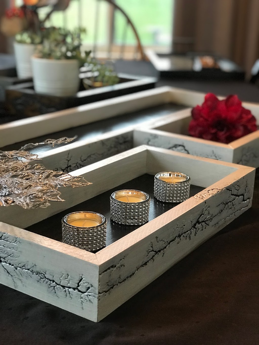 Ross Authentic Home Decor | 390 Lily Lake Rd, Township Of Selwyn, ON K9J 6X4, Canada | Phone: (705) 740-4119