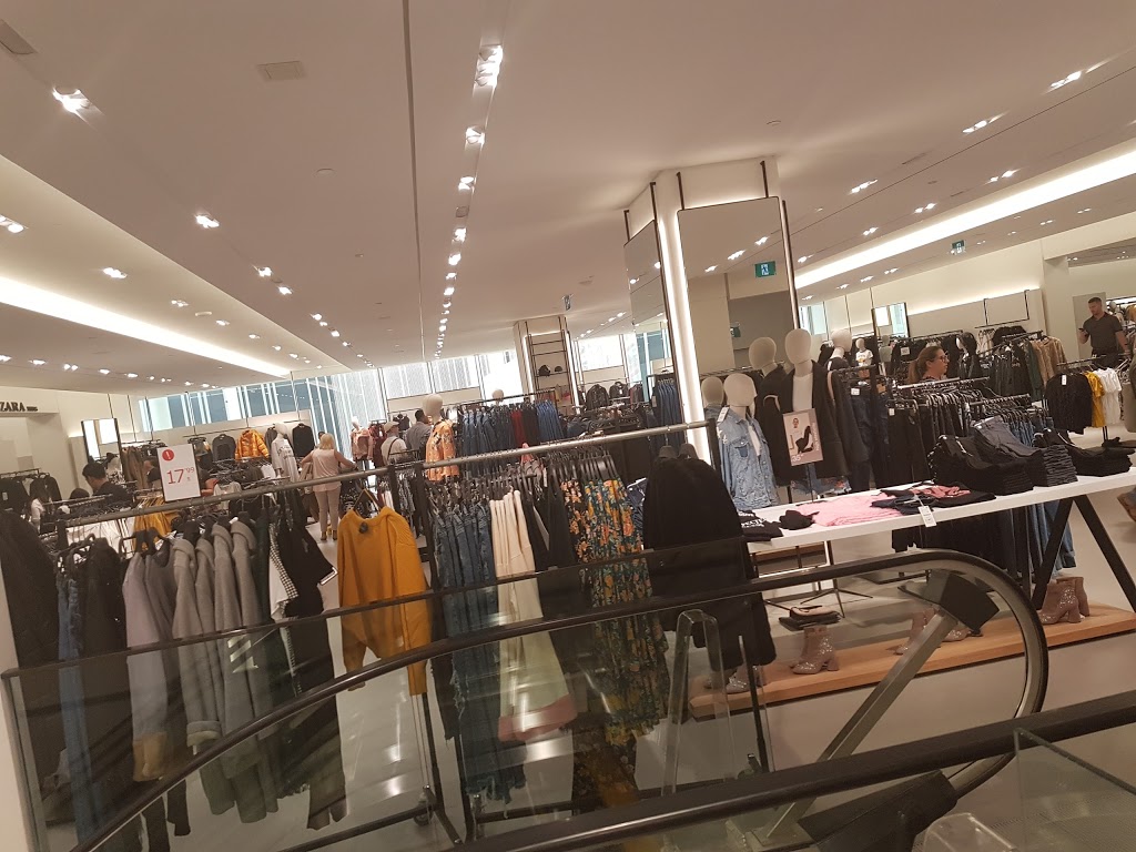 Zara | 25 The West Mall, Etobicoke, ON M9C 1B8, Canada | Phone: (416) 622-8939