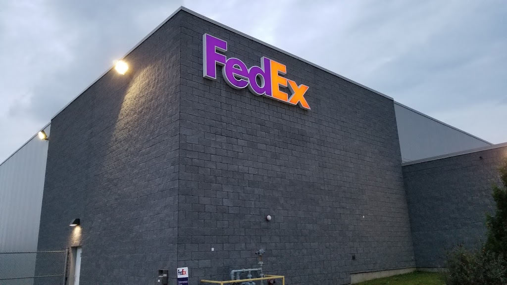 FedEx Ship Centre | 8481 Place Marien, Montréal-Est, QC H1B 5W6, Canada | Phone: (800) 463-3339