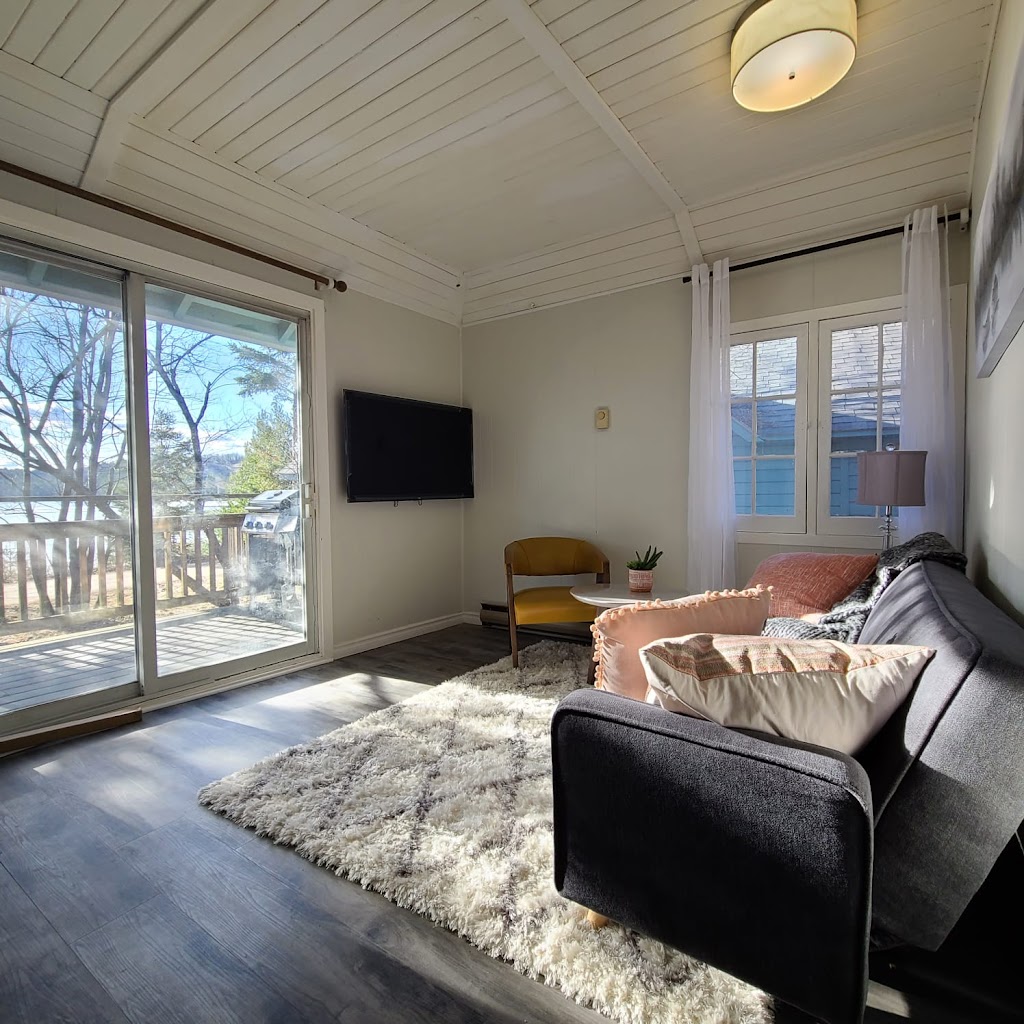 Muskoka Waterfront Retreat | 1091 Dwight Beach Rd, Dwight, ON P0A 1H0, Canada | Phone: (705) 990-0710