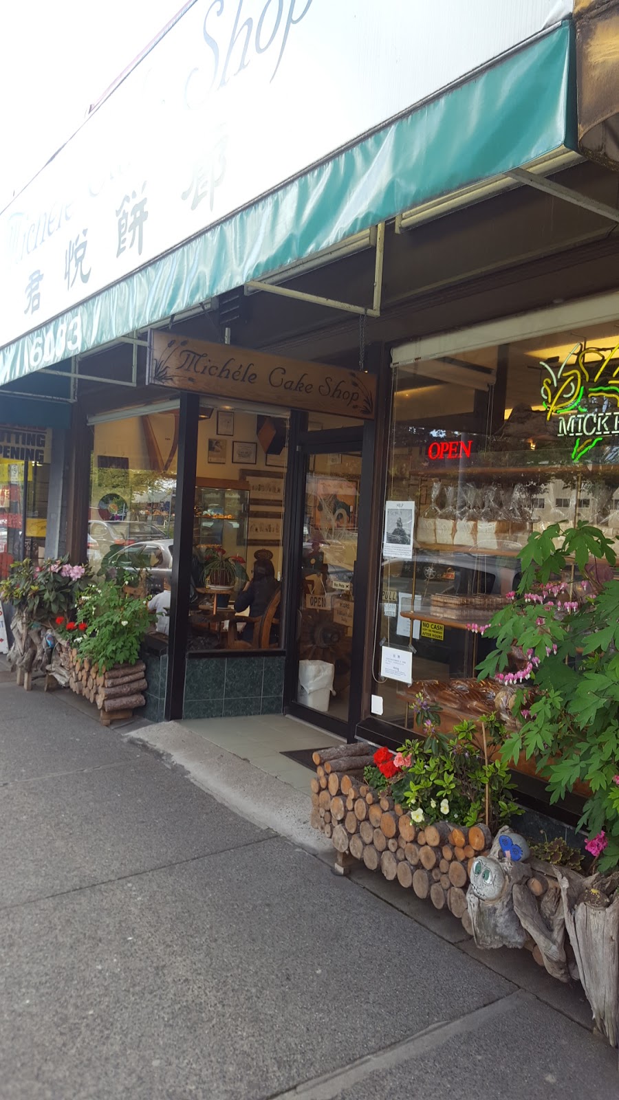 Michele Cake Shop | 6033 West Blvd, Vancouver, BC V6M 3X2, Canada | Phone: (604) 261-3284