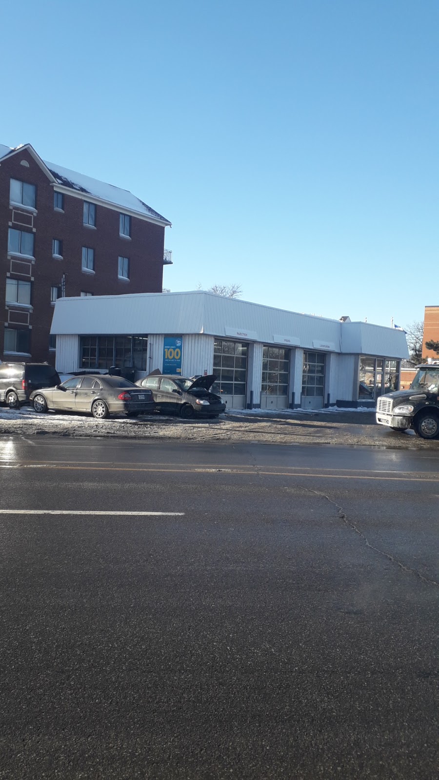 Rafiq Mechanic | 270 Boulevard Graham, Mont-Royal, QC H3P 2C8, Canada