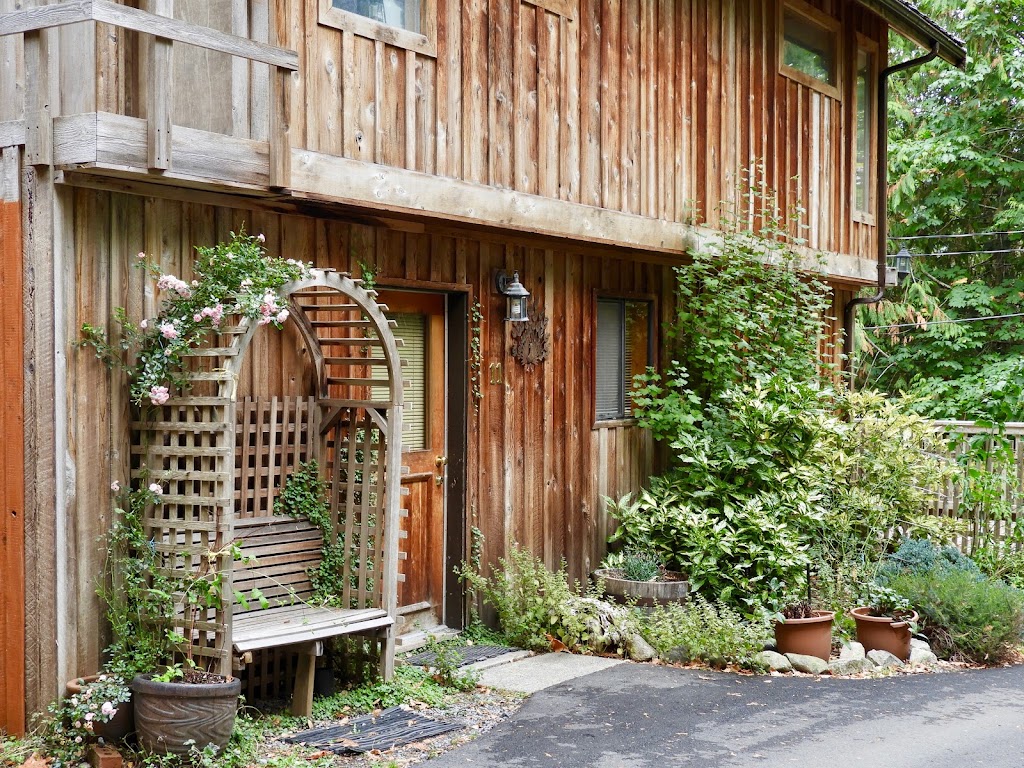 Desolation Sound Resort | 2694 Dawson Rd, Powell River, BC V8A 0G3, Canada | Phone: (604) 483-3592