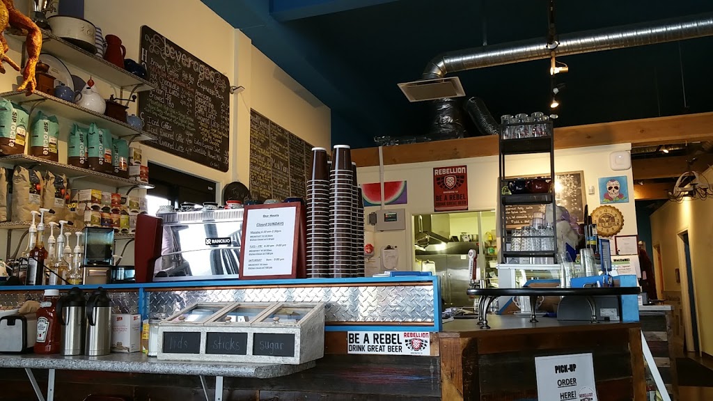 Blue Rooster Café & Studio | 1505 Aaron Dr, Pilot Butte, SK S0G 3Z0, Canada | Phone: (306) 337-4555