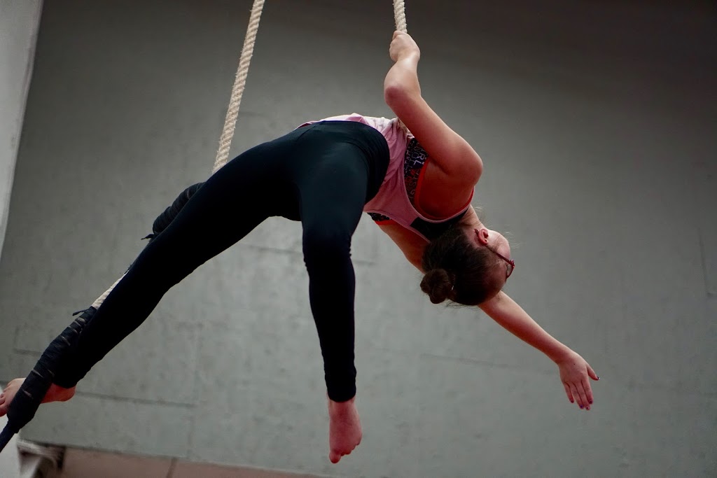 Hopla - Centre Acrobatique | Gymnastique Joliette | 150 Rue des Affaires, Notre-Dame-des-Prairies, QC J6E 7Y2, Canada | Phone: (450) 394-1439