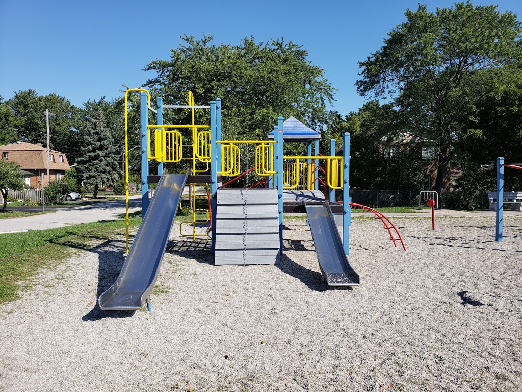 Bayview Park | 9 Thomas Ct, Stoney Creek, ON L8E 5A7, Canada