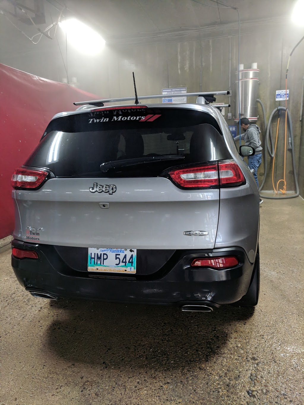 Buggy Bath Car Wash | 500 Moray St, Winnipeg, MB R3J 3X2, Canada | Phone: (204) 489-4718