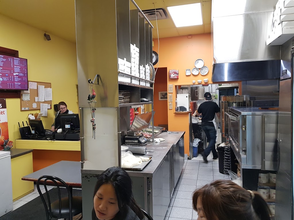 Rotisserie Pizzeria Royal | 7385 Rue Notre Dame O, Trois-Rivières, QC G9B 1L8, Canada | Phone: (819) 377-5730