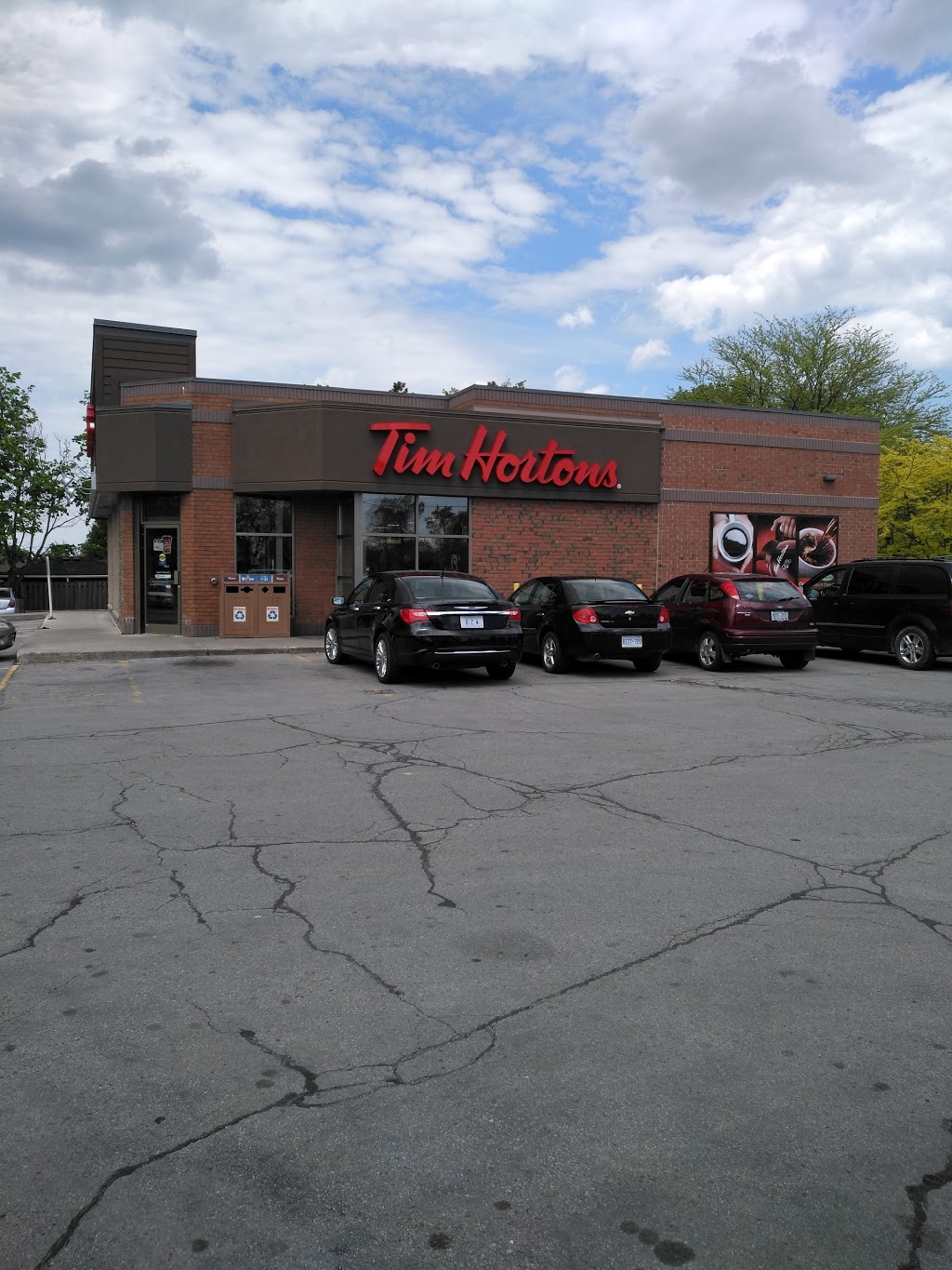 Tim Hortons | 579 Carlton, St. Catharines, ON L2M 4Y1, Canada | Phone: (905) 937-3900