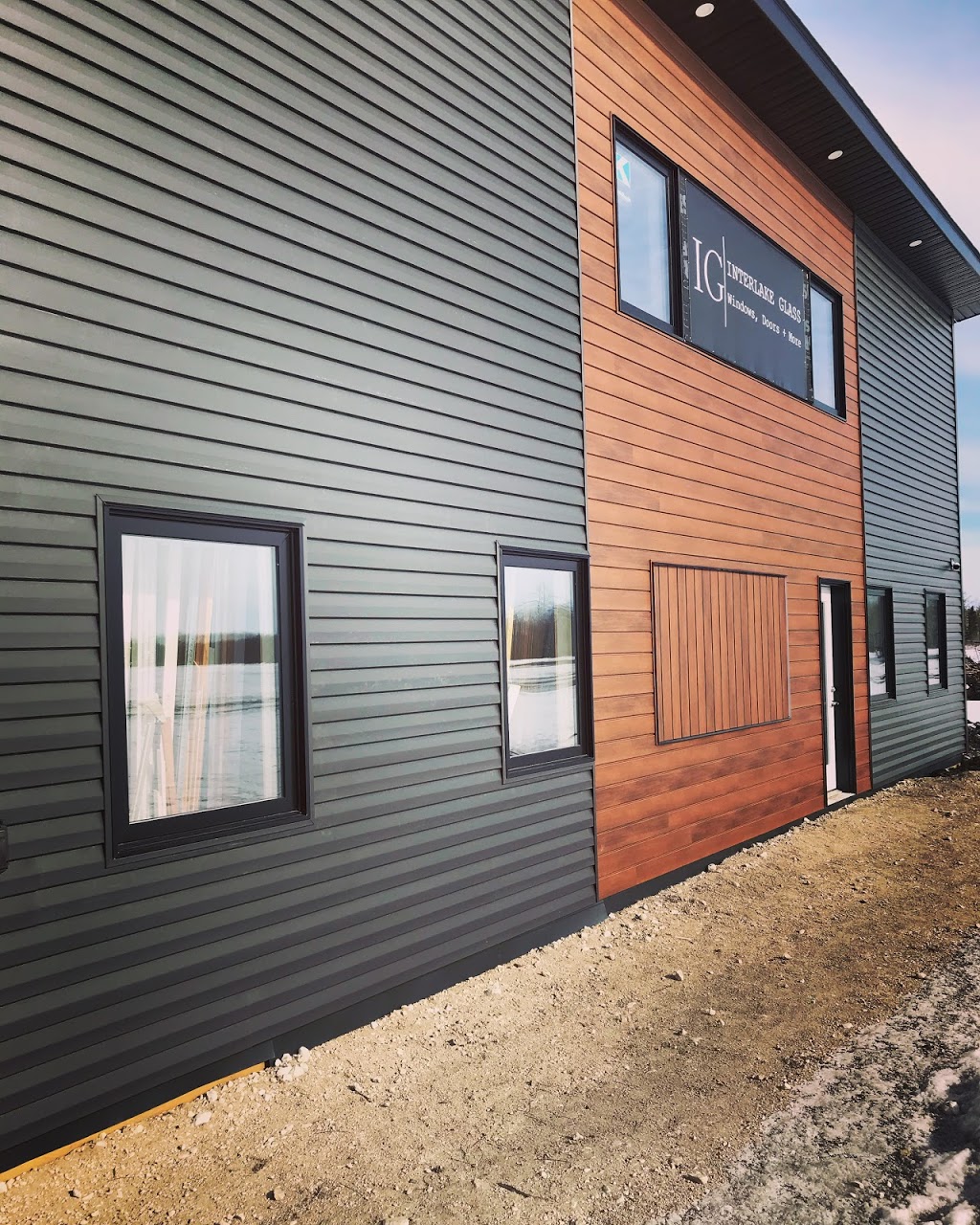 Interlake Glass Inc | 19046 Ukrainian Park Road, Camp Morton, MB R0C 0M0, Canada | Phone: (204) 376-5177
